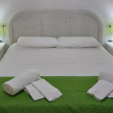 Dora Pensjonat Olbia